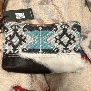 Myra bag wristlet